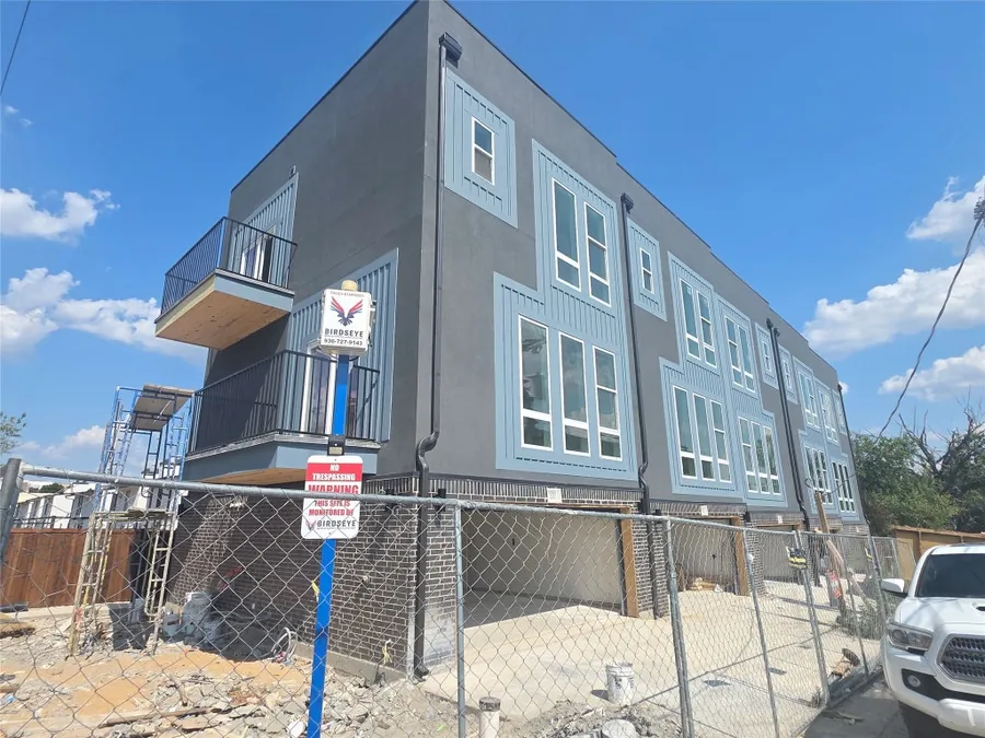 2514 Lucas Dr, Unit 101, Dallas.