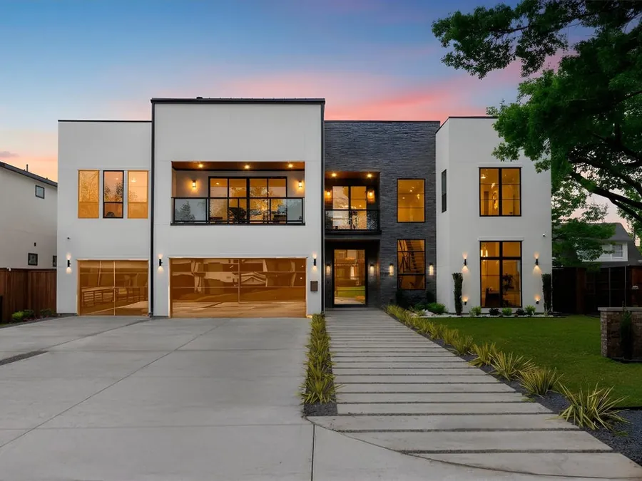 9434 Biscayne Blvd, Dallas.